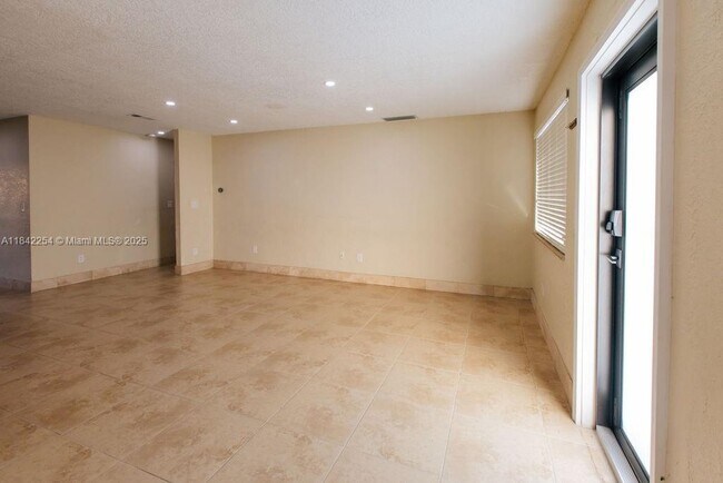 Building Photo - 8943 SW 25th St