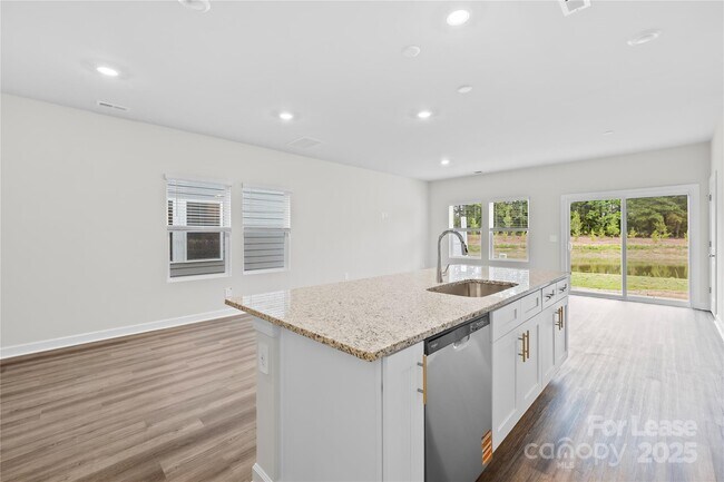 Building Photo - 1726 Braemar Vlg Dr