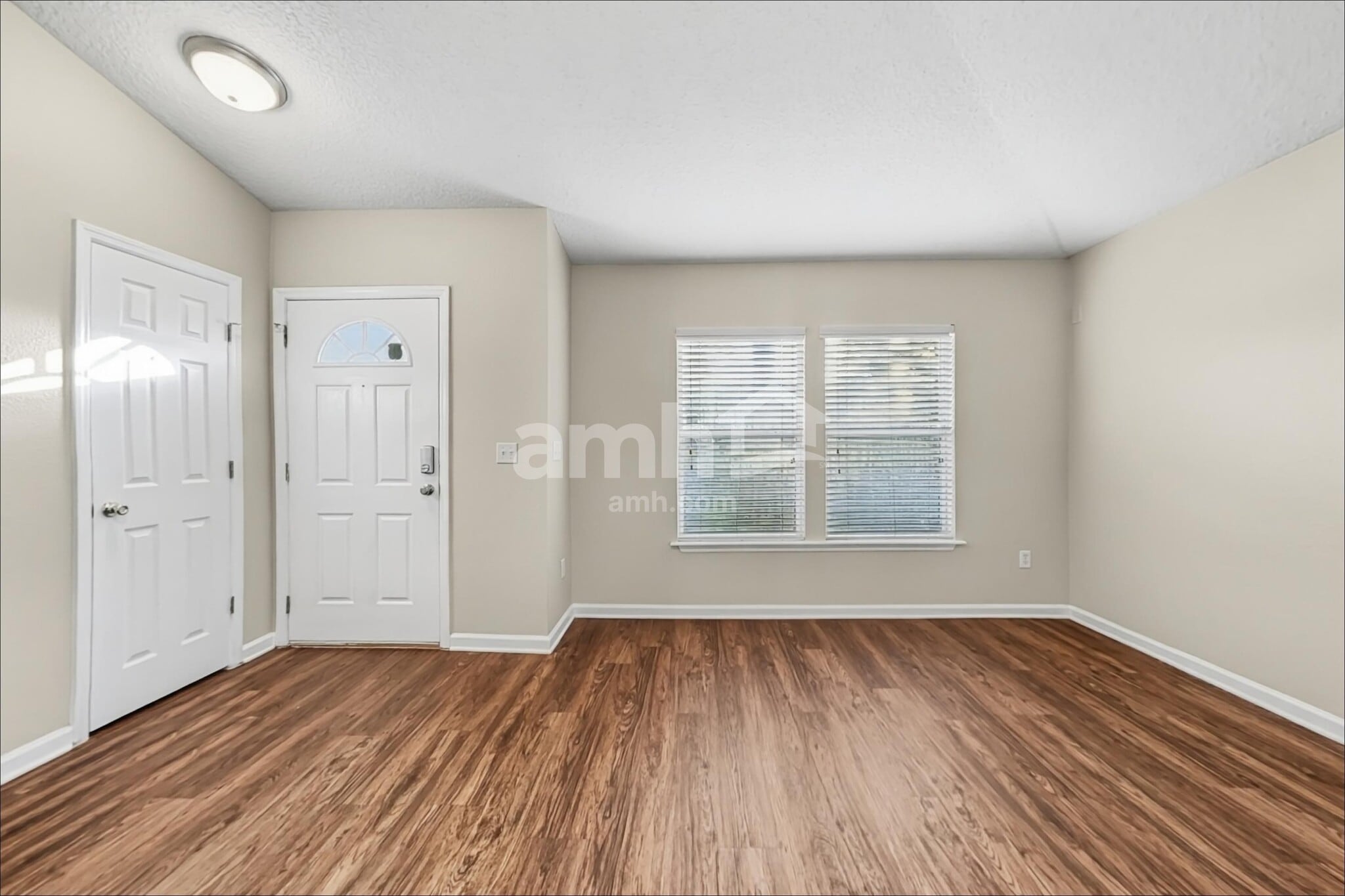 Building Photo - 422 Bostwick Cir