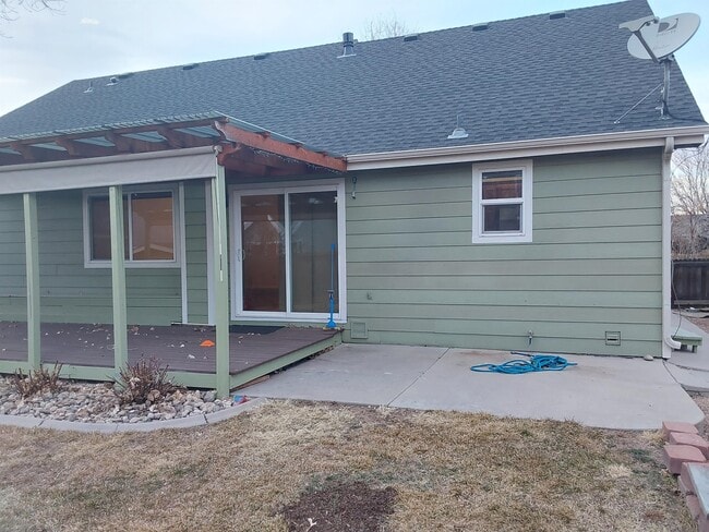 Building Photo - 611 Cornerstone Dr