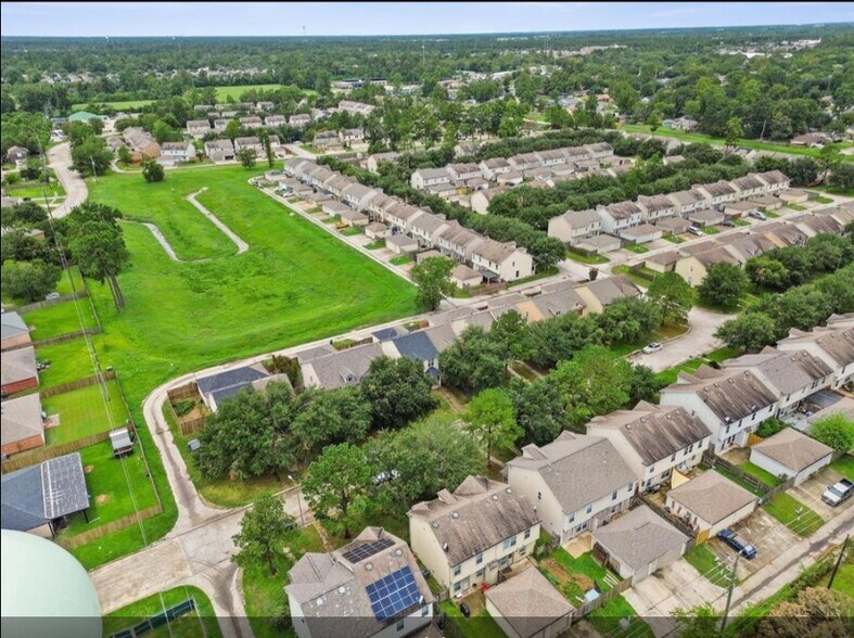 Building Photo - 23619 Twisting Falls Drive