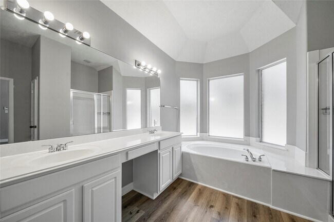 Building Photo - 24910 Crystal Stone Ln
