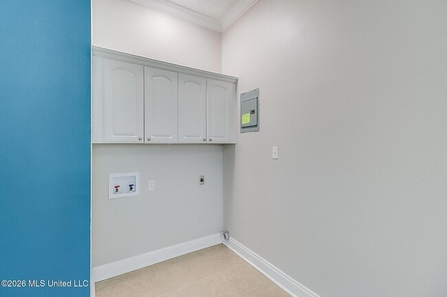 Building Photo - 410 Old Spanish Trail