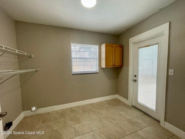 Building Photo - 2684 Pepper Ave