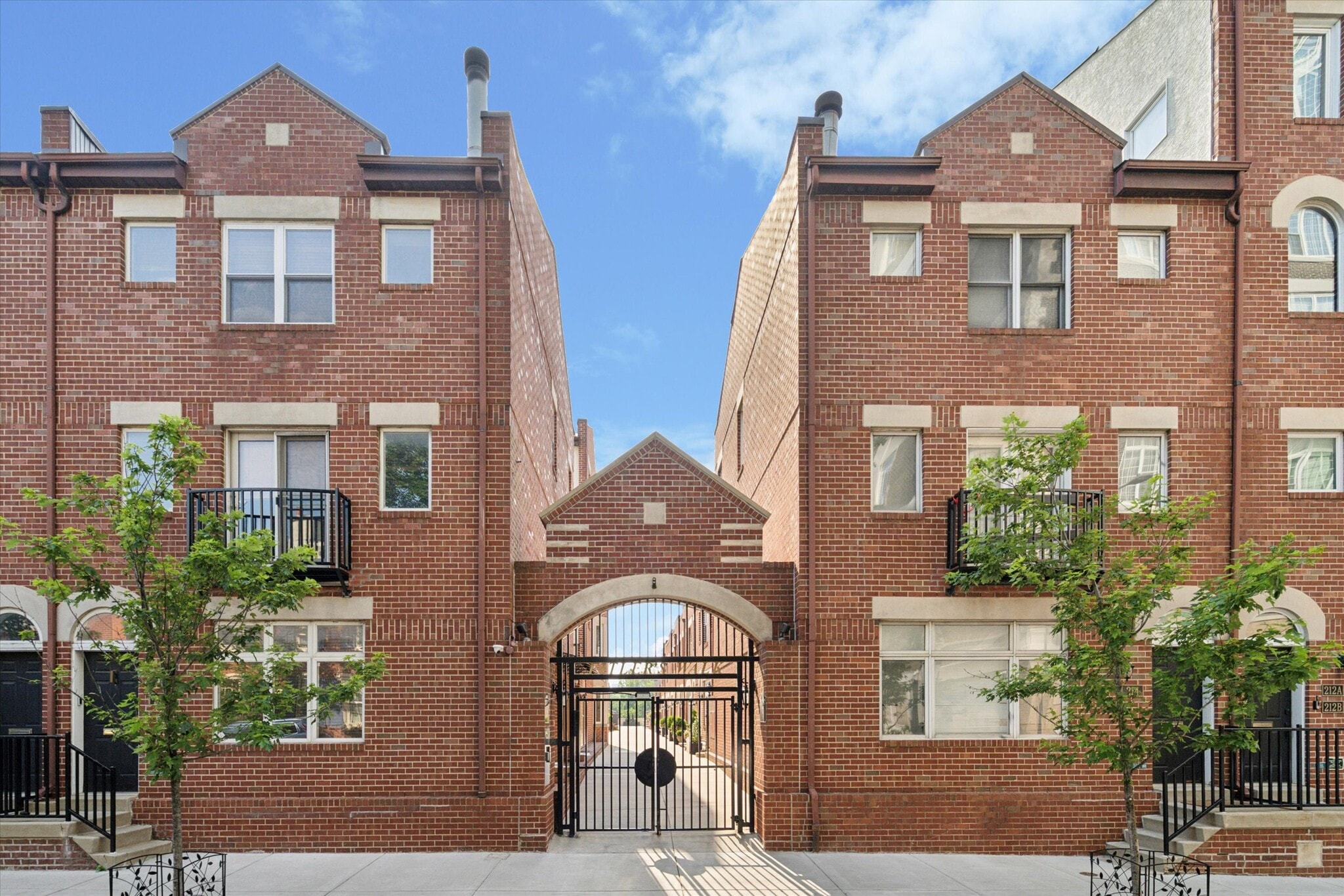 Building Photo - 212 S 24th St