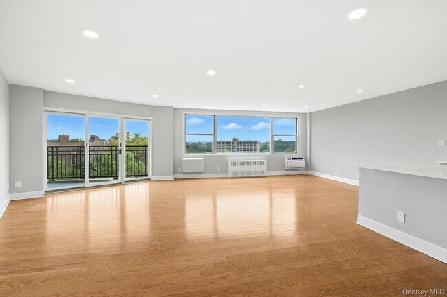 Building Photo - 12 Old Mamaroneck Rd