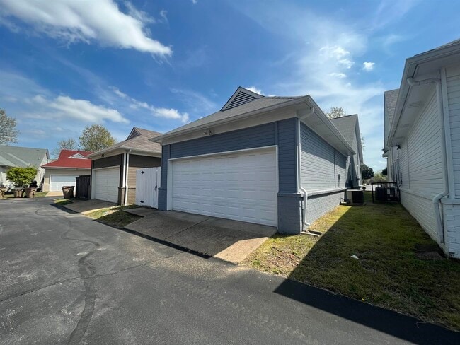 Building Photo - 1275 Isle Bay Dr