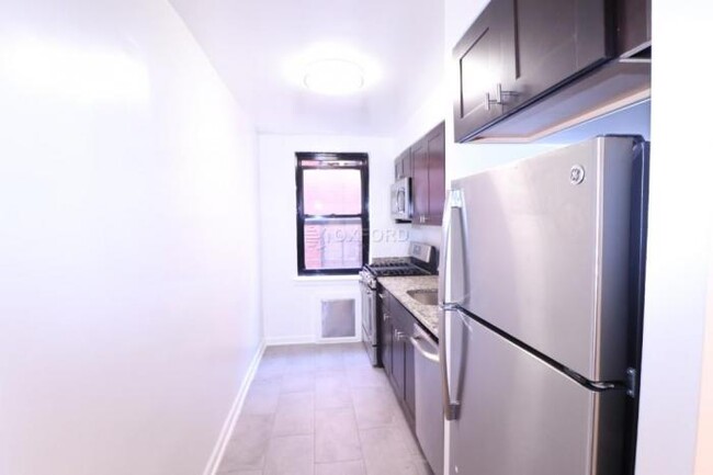 Building Photo - 1 bedroom in ELMHURST NY 11373