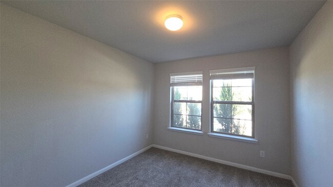 Building Photo - 5611 Pleasant Falls Dr