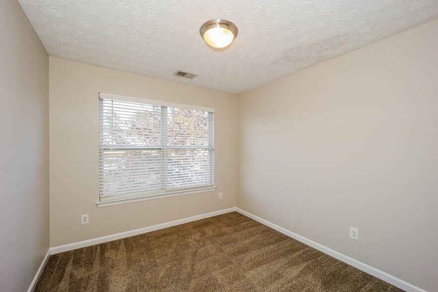 Building Photo - 2344 Bigwood Trail