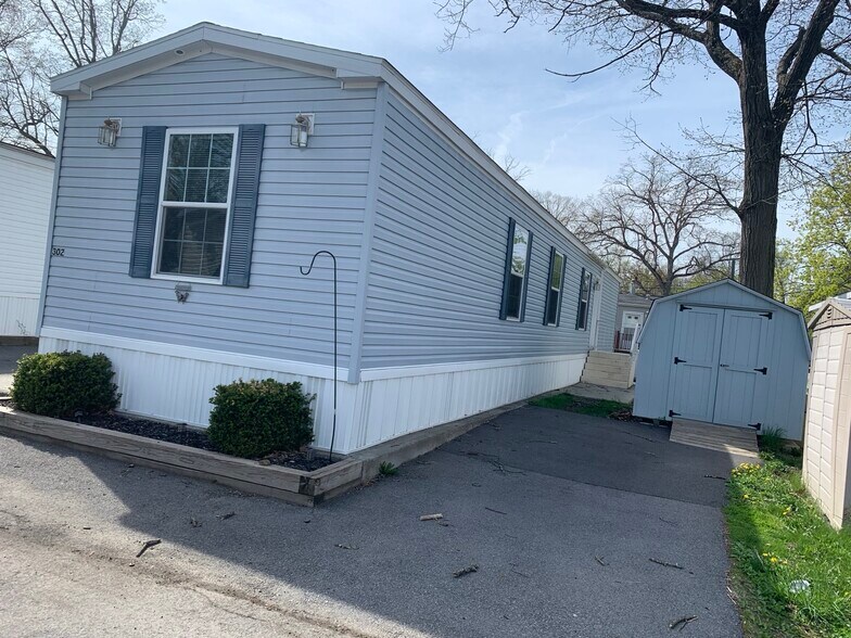 Building Photo - 302 Boston Dr