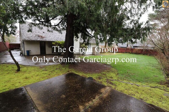 Building Photo - 10347 NW Alpenglow Way