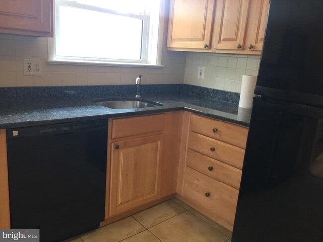 Building Photo - 10707 Glenhaven Dr