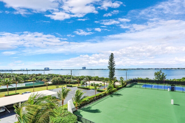 Building Photo - 5420 N Ocean Dr