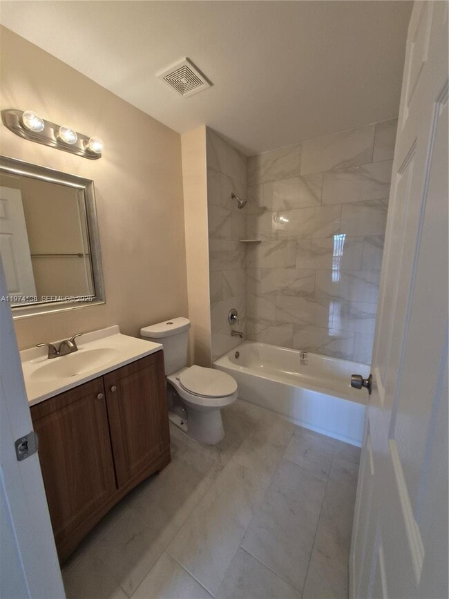 Building Photo - 10905 Royal Palm Blvd