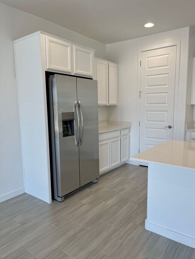 Building Photo - Available September 1st! Newly Built Smart...