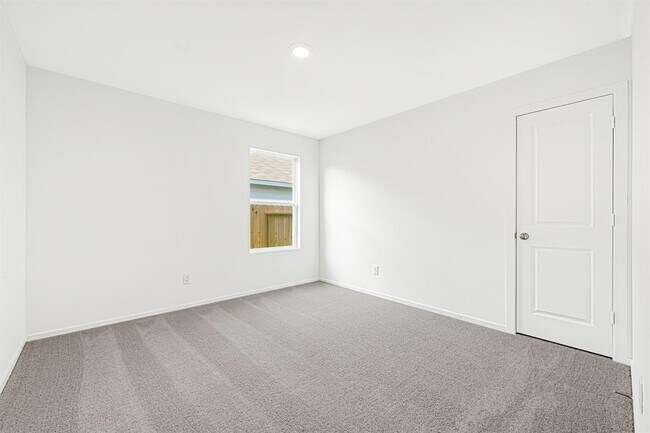 Building Photo - 25664 Rose Creek Dr