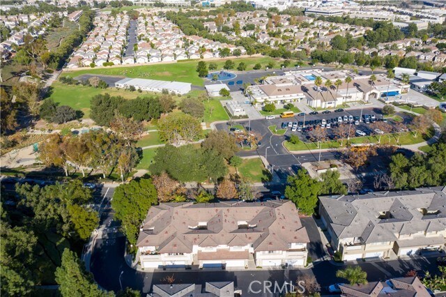 Building Photo - 17 Aurora