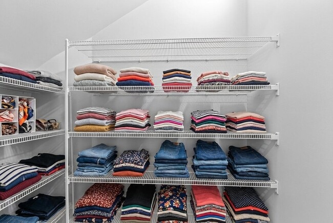 Building Photo - 15054 Wildwood Cir