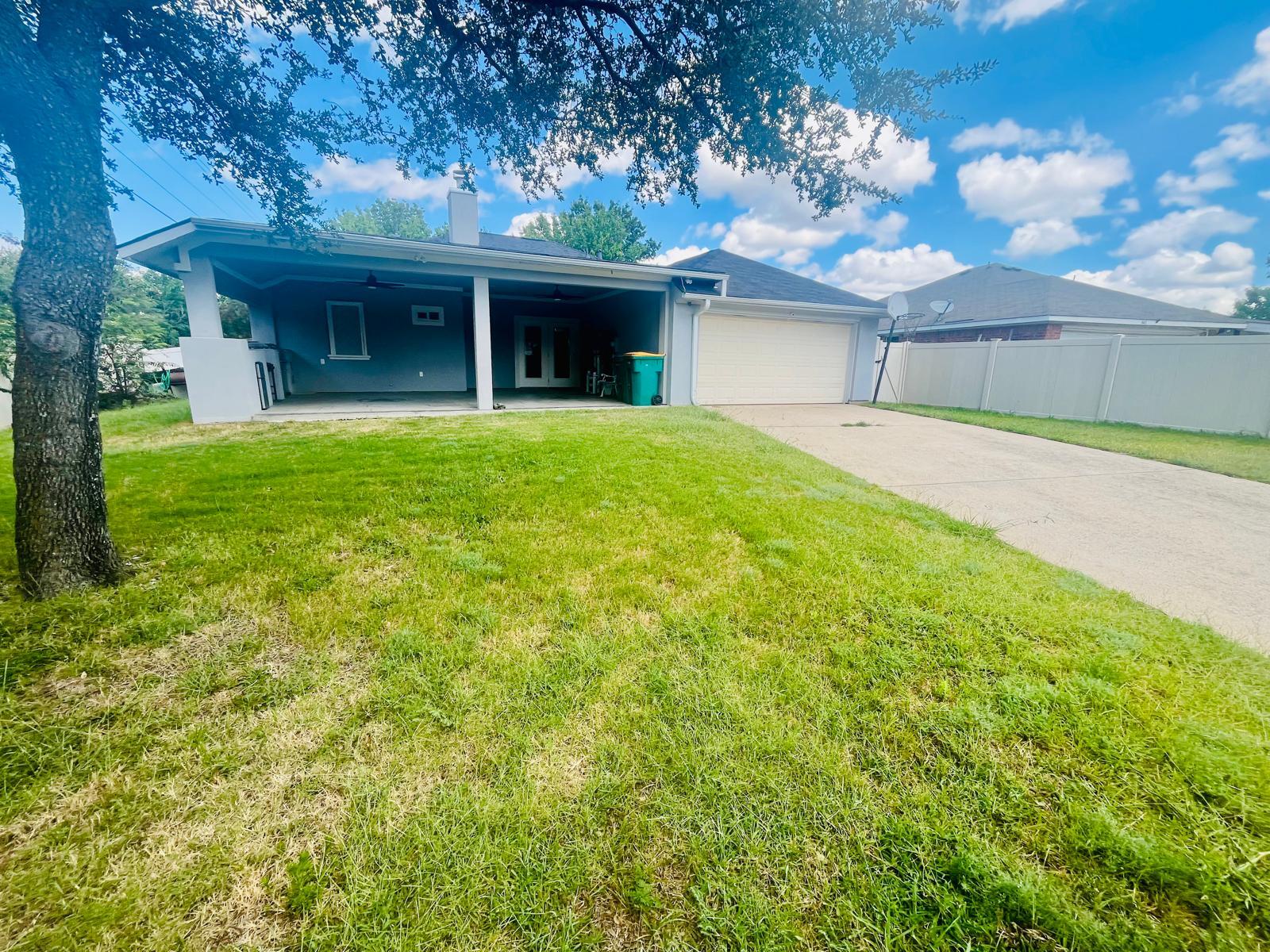 Building Photo - 445 Beard Dr