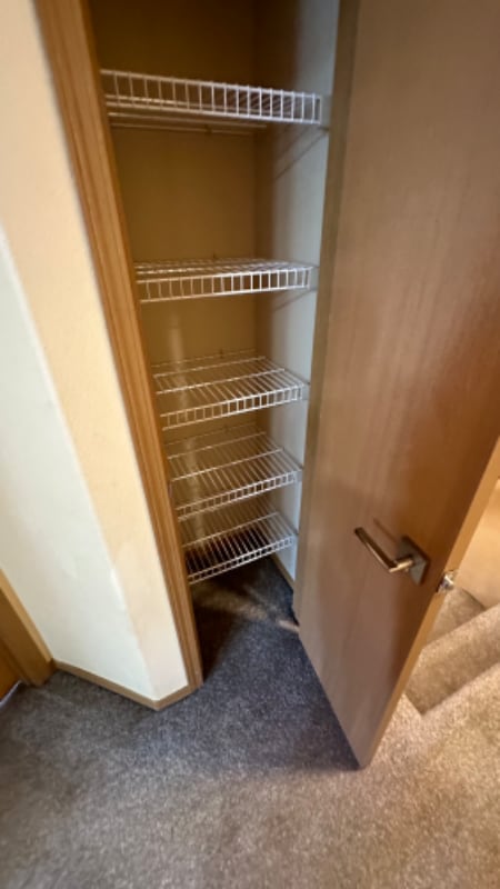 Building Photo - 8421 NE 36th St