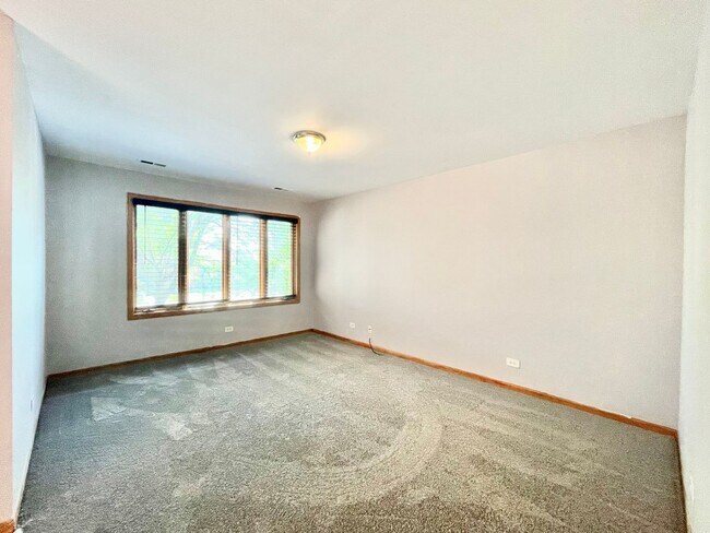 Building Photo - 2714 W 37th Pl