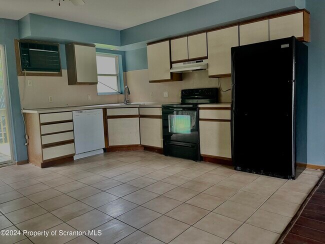 Building Photo - 254 Keyser Ave