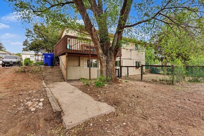 Building Photo - 1117 Cooper Ave