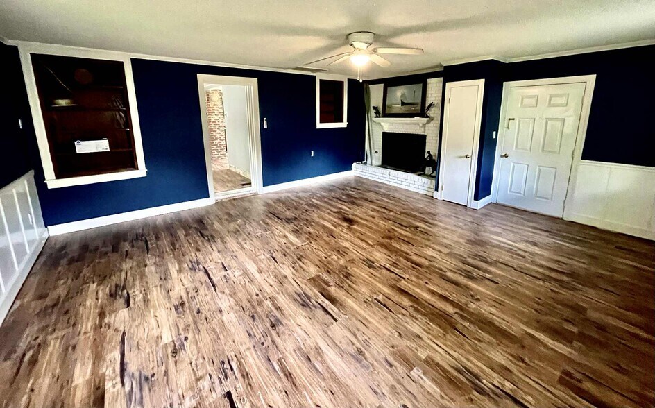 First Floor - Family Room - Pic 1 - 3801 Seaford Rd