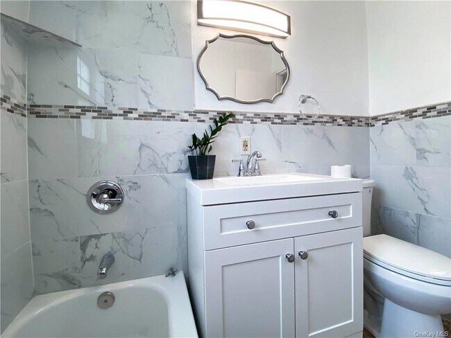 Building Photo - 101 Barclay Manor