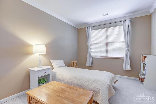 Building Photo - 6821 Gentry Ln