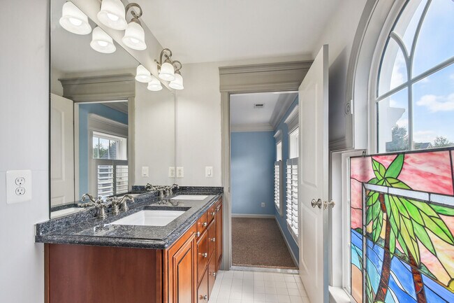 Building Photo - 43286 Canal Creek Pl