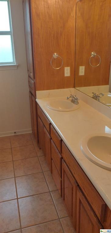 Building Photo - 516 Olaf Dr
