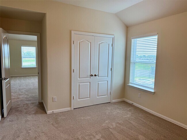 Building Photo - 23422 Bordeaux Dr