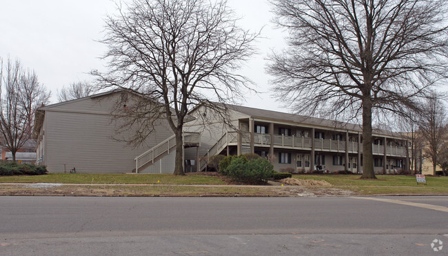 Building Photo - 1972 White Pond Dr