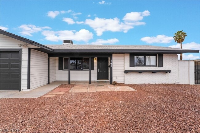 Building Photo - 3992 Chinchilla Ave