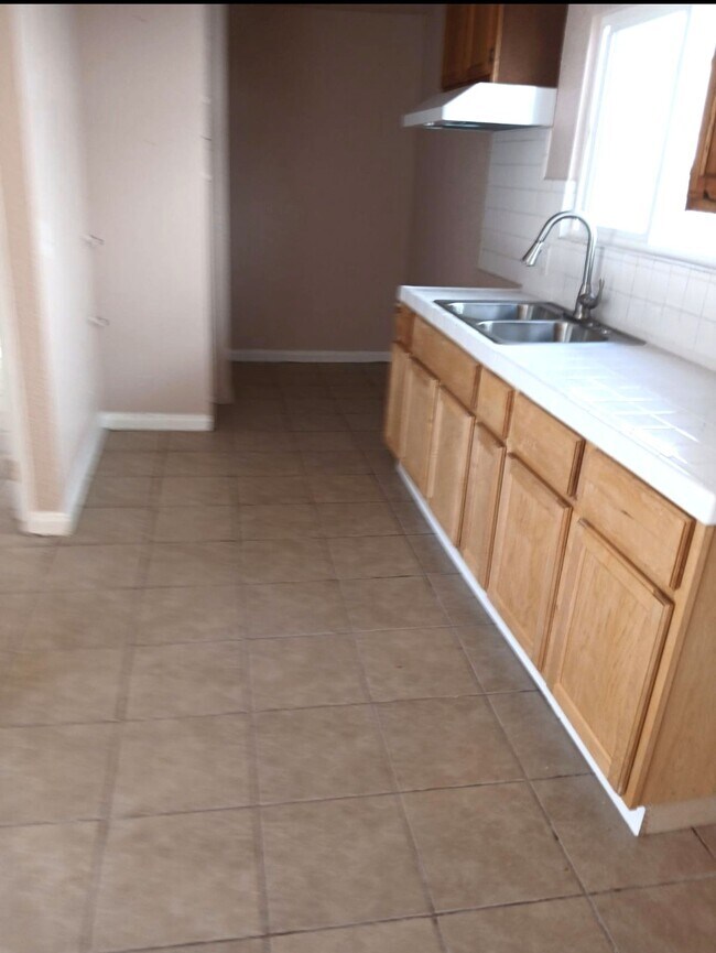 Building Photo - 4247 Burns Ave