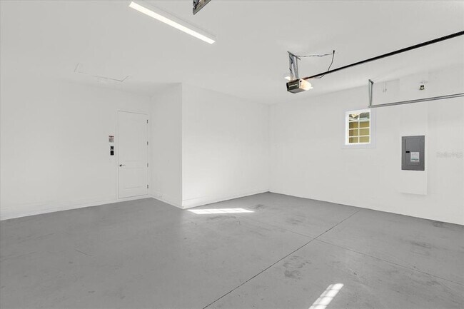 Building Photo - 2360 Datura Lp