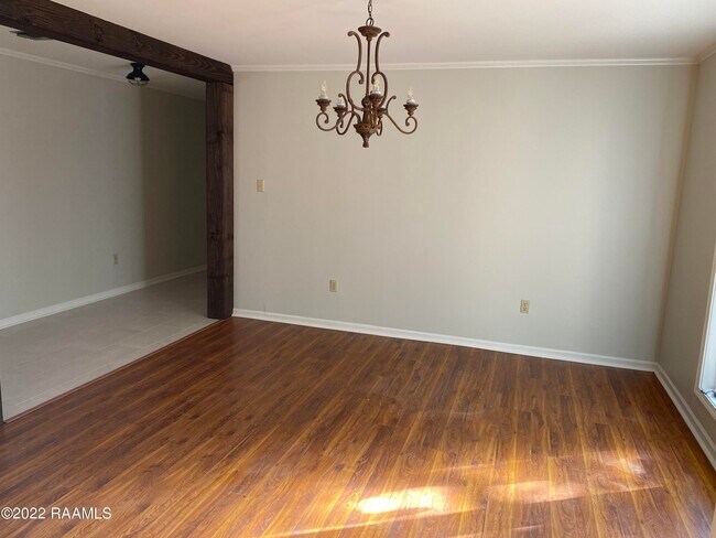 Building Photo - 32 Audubon Oaks Blvd