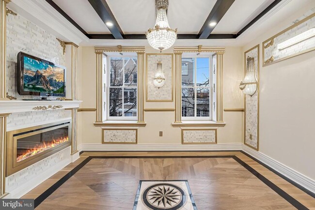 Building Photo - 810 Prince St