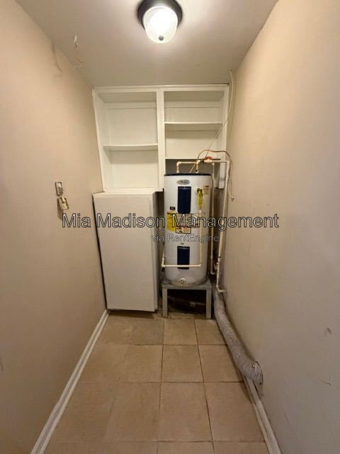 Building Photo - 9406 Dunwoody Dr