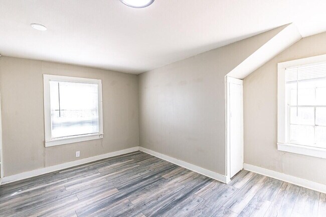 Building Photo - 2311 25th St