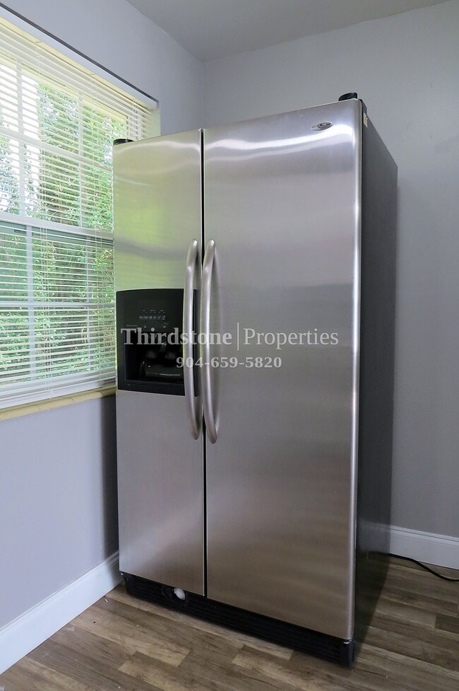 Building Photo - 9021 Castle Blvd