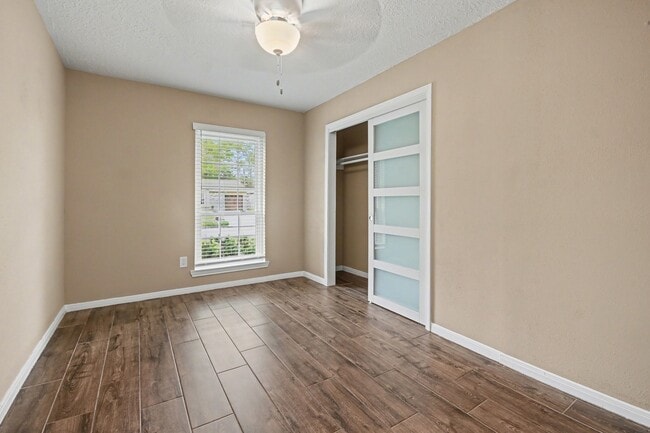 Building Photo - 16807 David Glen Dr