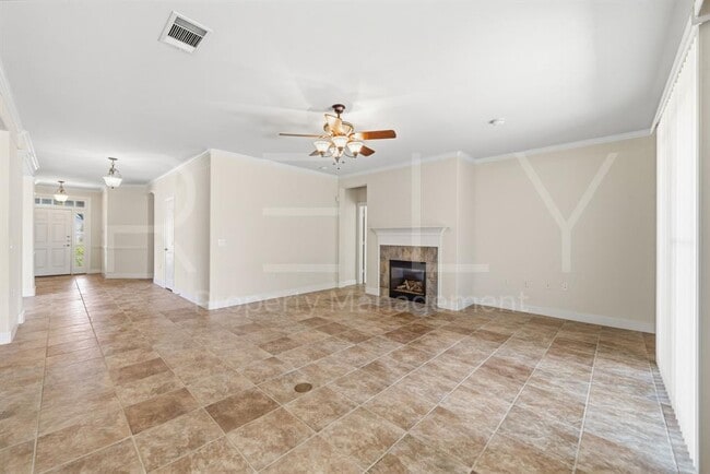 Building Photo - 808 Armstrong Dr