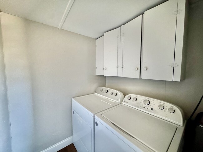 Building Photo - 610 Old Slag Rd