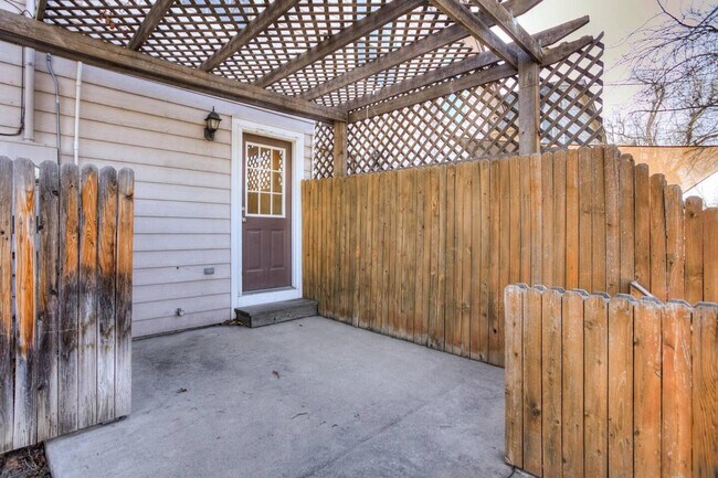 Building Photo - 2102 S Sherman St