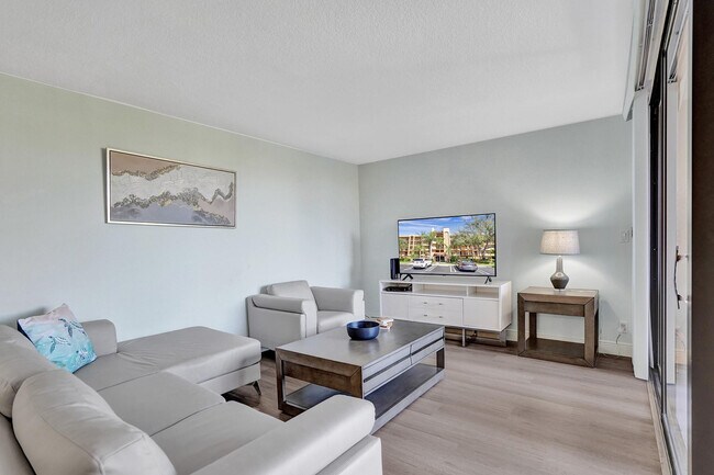 Building Photo - 955 Dotterel Rd