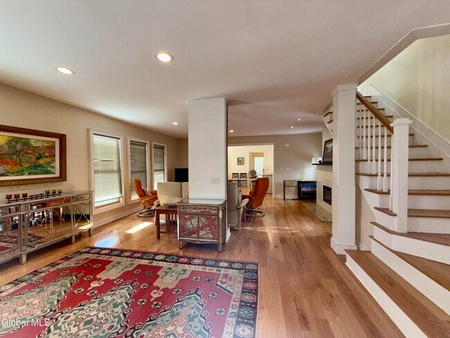 Building Photo - 55 State St