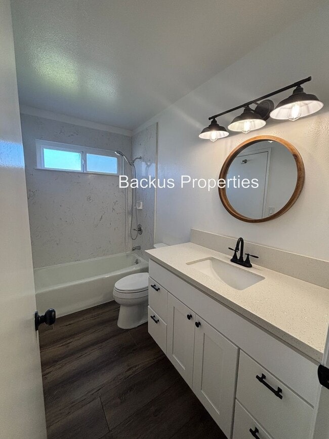 Building Photo - Lovely Los Olivos Condo